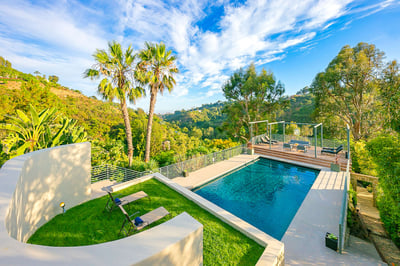 Luxury Villa Photo #3