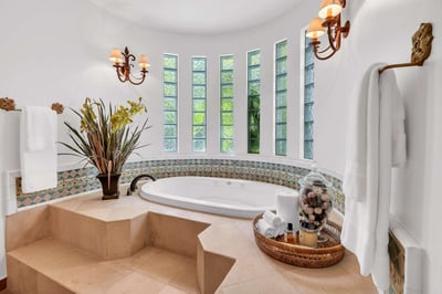 Luxury Villa Photo #34
