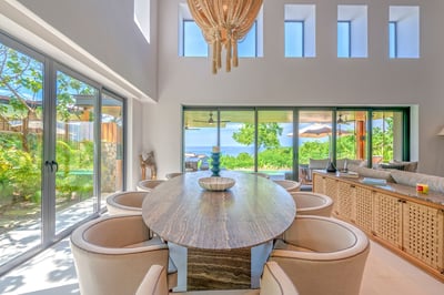 Luxury Villa Photo #26