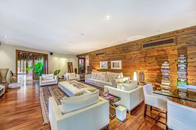 Luxury Villa Photo #20