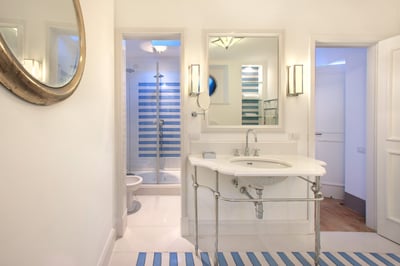 Luxury Villa Photo #25