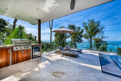 Luxury Villa Photo #12