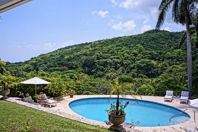 Luxury Villa Photo #3