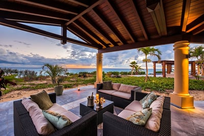 Luxury Villa Photo #17