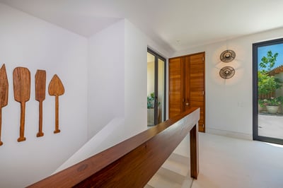 Luxury Villa Photo #39