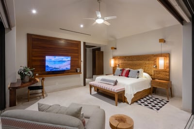 Luxury Villa Photo #54