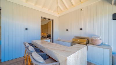 Luxury Villa Photo #14