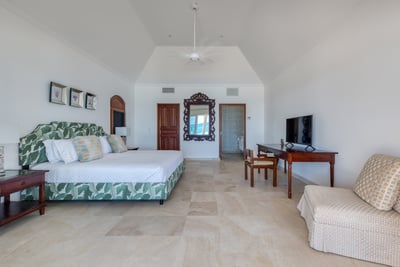 Luxury Villa Photo #41