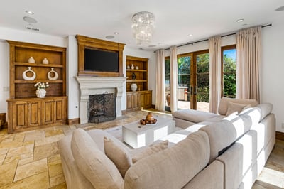 Luxury Villa Photo #35