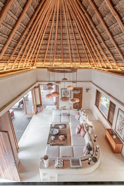Luxury Villa Photo #23