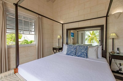 Luxury Villa Photo #9