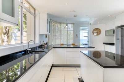 Luxury Villa Photo #11