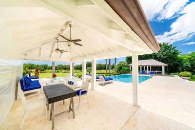 Luxury Villa Photo #15
