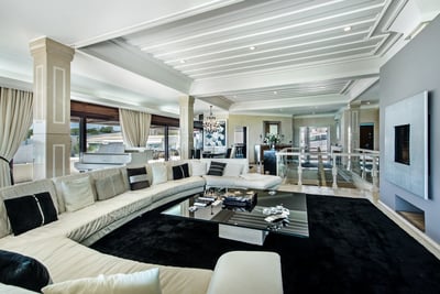 Luxury Villa Photo #20
