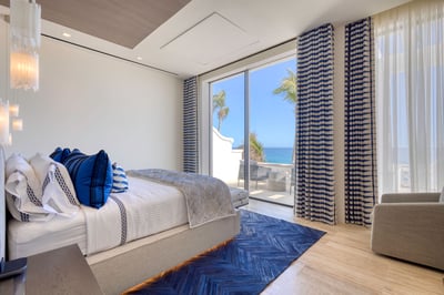 Luxury Villa Photo #55
