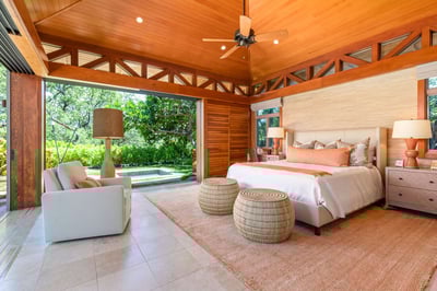 Luxury Villa Photo #12