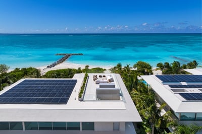Luxury Villa Photo #6