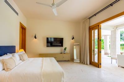 Luxury Villa Photo #43