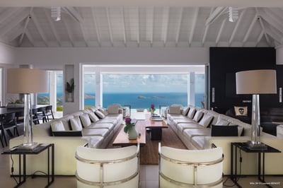 Luxury Villa Photo #30