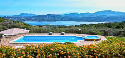 Luxury Villa Photo #5