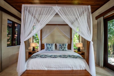 Luxury Villa Photo #20