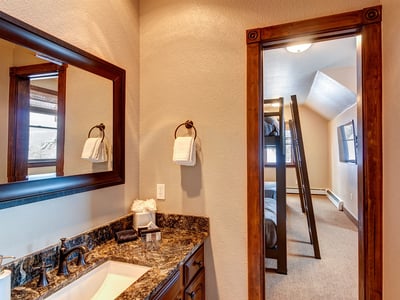 Luxury Villa Photo #32