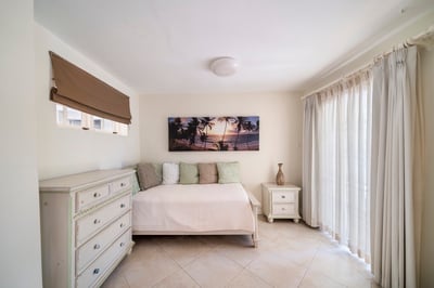 Luxury Villa Photo #25