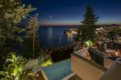 Luxury Villa Photo #9