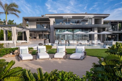 Luxury Villa Photo #4