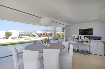 Luxury Villa Photo #13