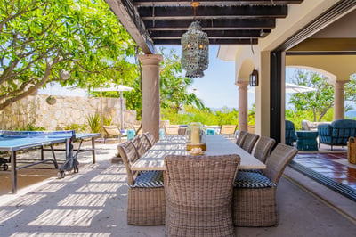 Luxury Villa Photo #15