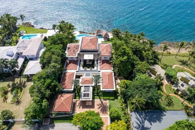 Luxury Villa Photo #26