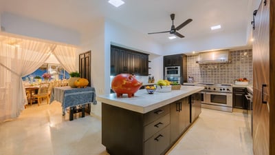 Luxury Villa Photo #23