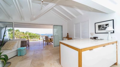 Kitchen & Dining Areas