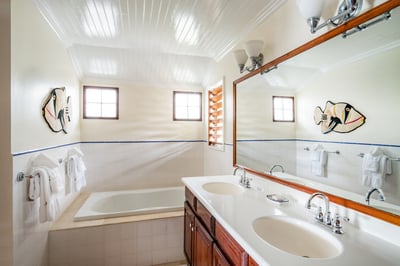 Luxury Villa Photo #9