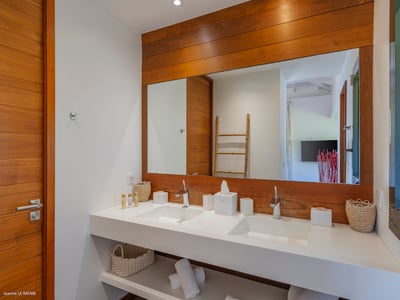 Luxury Villa Photo #25