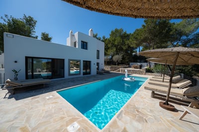 Luxury Villa Photo #4