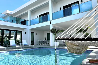 Luxury Villa Photo #10