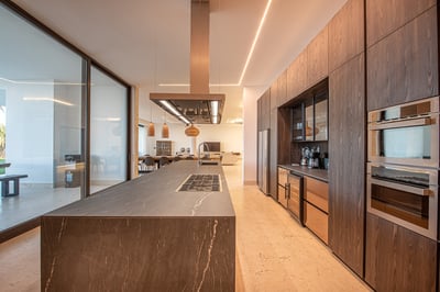Luxury Villa Photo #12