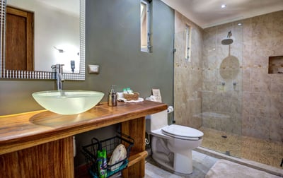 Luxury Villa Photo #30