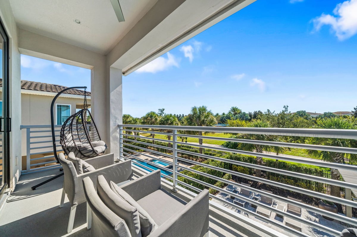 Reunion Tropical Retreat