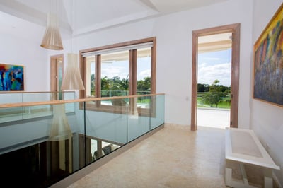 Luxury Villa Photo #32