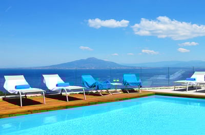 Luxury Villa Photo #4