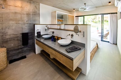Luxury Villa Photo #17