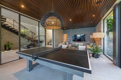 Luxury Villa Photo #22