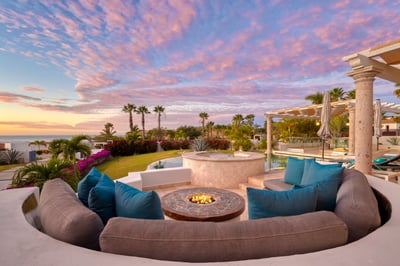 Luxury Villa Photo #16
