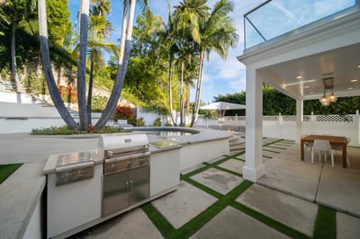 Luxury Villa Photo #10