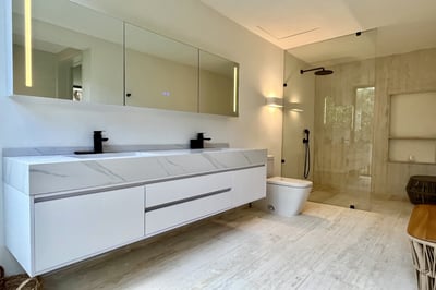 Luxury Villa Photo #36