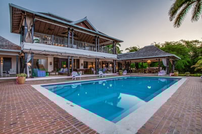 Luxury Villa Photo #2