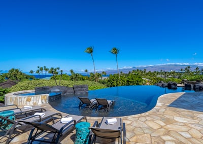 Luxury Villa Photo #3
